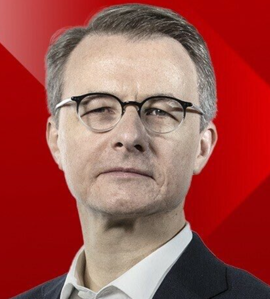 Mediasinfos's tweet photo. Demain (Vendredi), c'est #DominiqueSchelcher le PDG de #CoopérativeU qui sera l’invité de @apollineWakeUp à 8H30 en direct sur #RMC et #BFMTV. https://t.co/QRQdZYGF3S https://t.co/QvJyKxs1ge