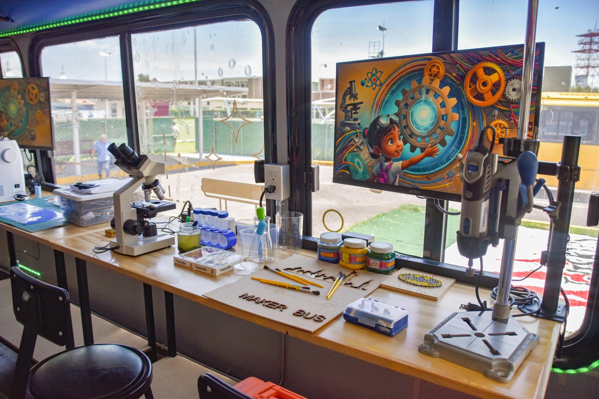 americanopuebla's tweet photo. 🚍✨ Introducing our new Maker Bus! Huskies are ready to explore, create, and innovate in this exciting new space designed for hands-on learning and creativity.🛠️🎨 #MakerBus #PueblaAmericanSchool #WhereYouBelong https://t.co/kPzvkJ4u6Z