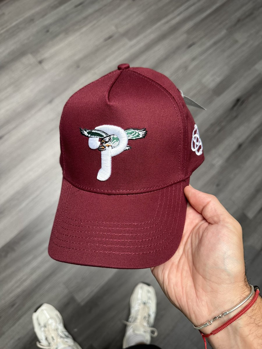 What do we think of this new color for our Philly hat? 🍷🦅