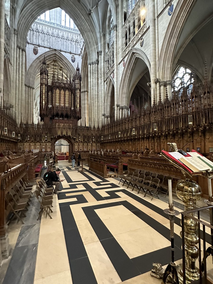 Newy Traveller tweet media