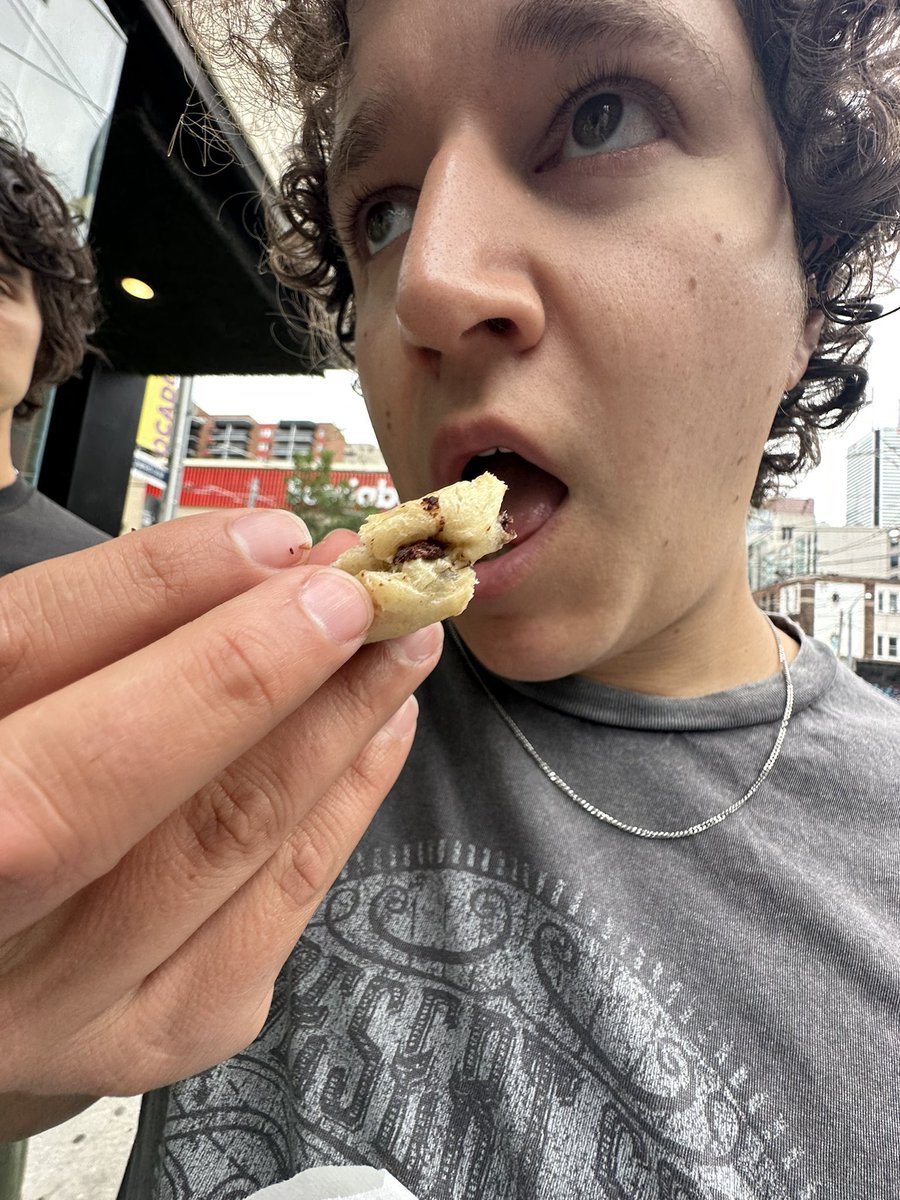 wallowsmusic's tweet photo. Very happy to be back in Toronto. BUDWEISER STAGE TOMORROW NIGHT. Limited tickets left: https://t.co/Y9QbYWjbYw
Braeden’s here too don’t worry. https://t.co/aBOsB7Lmik