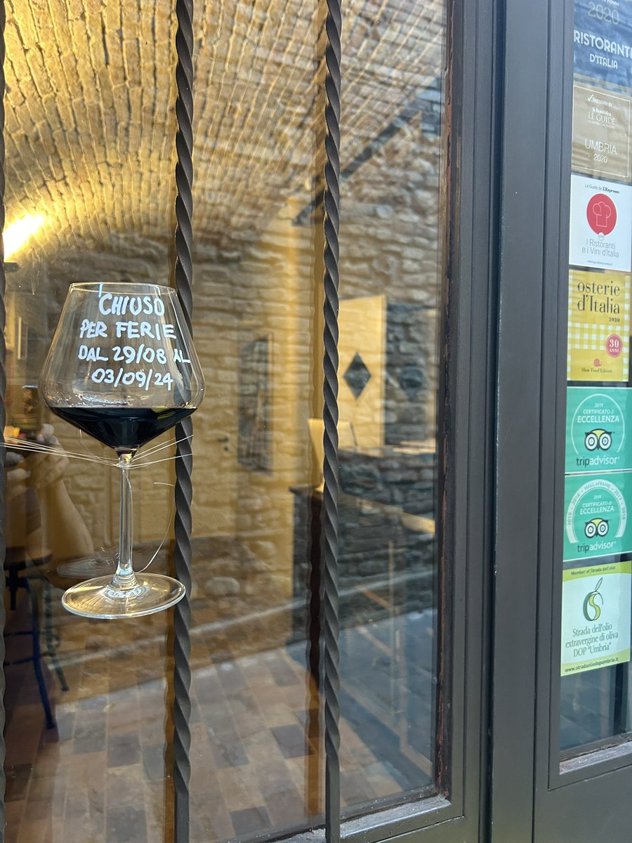 Cartelli originali ne abbiamo? 
#Tipico #Osteria #Montone #Umbria
#mangiareberesapere 
#torniamosubito