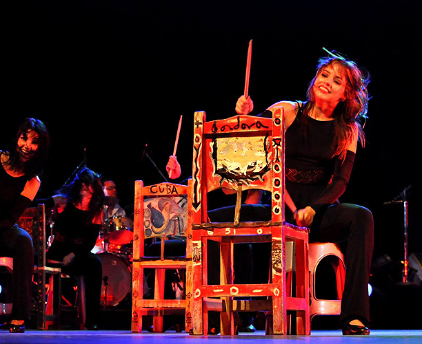 Classic Cuba

💃 Enjoy a private salsa lesson with some of Cuba's talented dancers!

🇨🇺 Visit the Habana Compás Dance Company. These young, dedicated dancers combine Spanish folk music with Afro-Cuban rhythms to create performances.
ow.ly/Mlg050T5kri