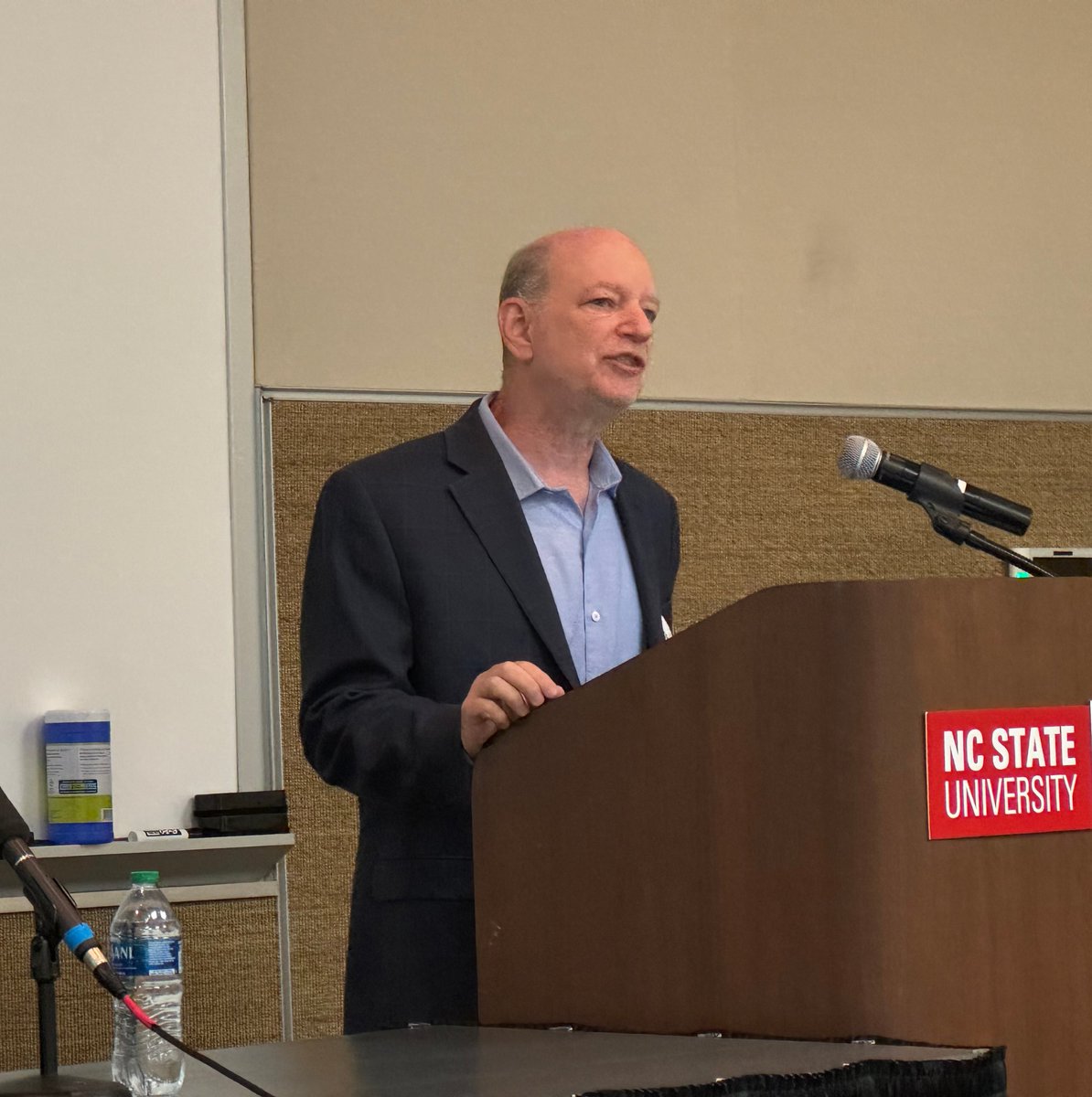 carnegielearn's tweet photo. How is #AI enhancing learning and administration in schools? Our Chief Scientist @stvritter has the answer, and he's sharing his insights today at @NCChamber's #WorkReadyNC conference. 🎤 https://t.co/vvPsGuWMXM