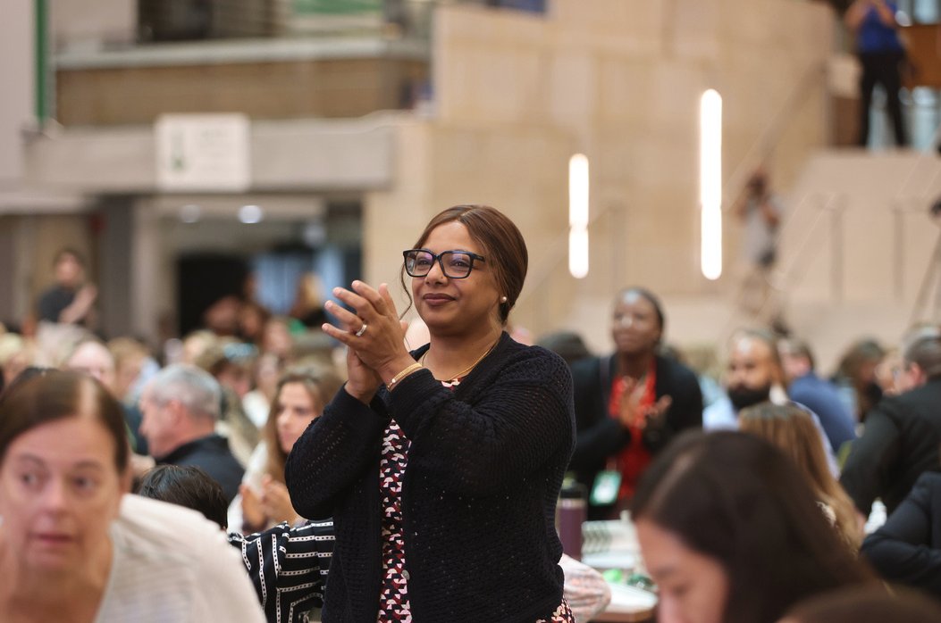 Today at our annual #OpeningDay Convocation, Interim President 𝐑𝐨𝐬𝐞𝐦𝐚𝐫𝐲 𝐀. 𝐂𝐨𝐬𝐭𝐢𝐠𝐚𝐧 announced a historic $2 million private gift – the largest private gift in the college’s history – to fund the three-year pilot of our 𝐟𝐫𝐞𝐞 CCRI Advantage program. ✏️