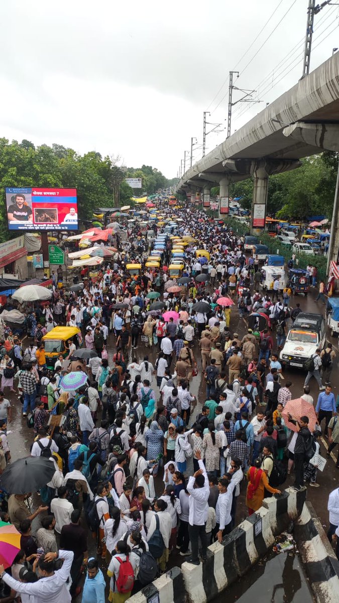 💪😡Hum na to jhukege na hi hum katege abto hum apna hak chhinkar hi rahege..😡💪#Association_of_community_health_officer