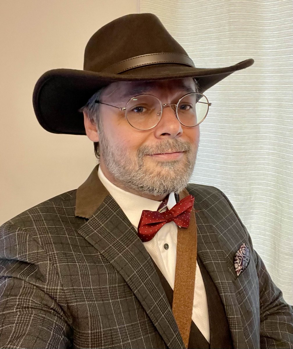 Mara Holmes tweet media