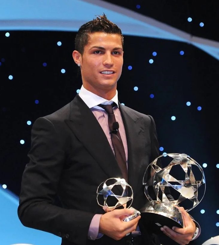 CR7xWorld's tweet photo. لم أرى سحابة دامت أكثر منك! مُنذ 23 سنة وأنت تمطر 💙 https://t.co/bw5UcKNe5R