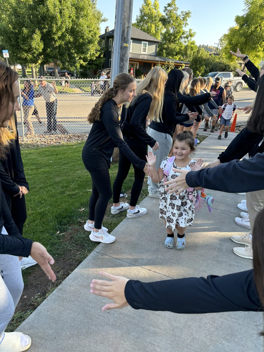 Black Hills State WBB tweet media