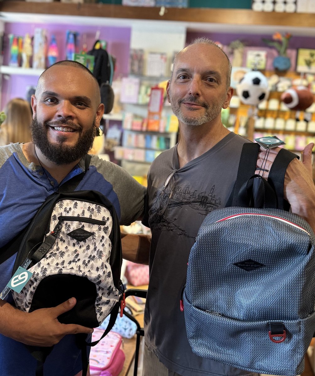 JBlascoNYC's tweet image. Thank you @UA3now1 &amp;amp; @ShopExit9 for partnering with @RepDanGoldman’s office to deliver back to school supplies to our @NYCHA developments. 📚📓