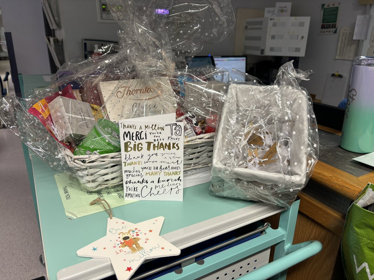 Ward D5 general surgery Stepping Hill Hospital (@newd5gensurg) on Twitter photo Putting patients at the heart of what we do always! Results in beautiful and generous gifts from 2 different families ❤️ <a href="/ChrisOL05142560/">Chris O'Loughlin</a> <a href="/hatchell_karen/">Karen Hatchell</a> <a href="/tashhenley/">Natasha Henley</a> <a href="/NicolaFirth6/">Nicola Firth</a> <a href="/StockportPtExp/">Stockport Patient Experience</a> <a href="/Shazhaley/">Sharon Haley</a> Putting patients at the heart of what we do always! Results in beautiful and generous gifts from 2 different families ❤️ <a href="/ChrisOL05142560/">Chris O'Loughlin</a> <a href="/hatchell_karen/">Karen Hatchell</a> <a href="/tashhenley/">Natasha Henley</a> <a href="/NicolaFirth6/">Nicola Firth</a> <a href="/StockportPtExp/">Stockport Patient Experience</a> <a href="/Shazhaley/">Sharon Haley</a>