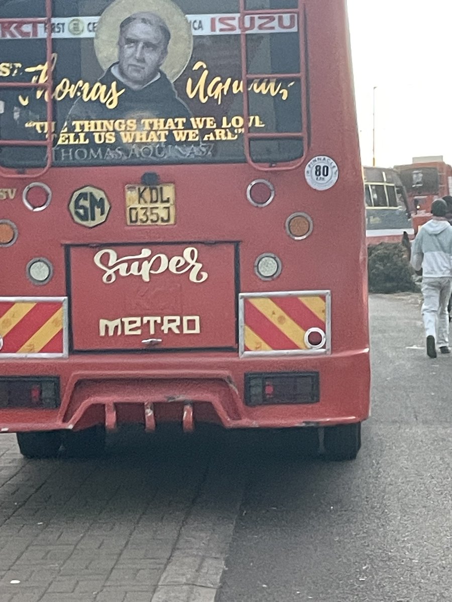 Several PSVs from the Super Metro SACCO/Company, including this one, were driving on the pedestrian pavement near the Kenya Science College this evening. They also harassed pedestrians and damaged public infrastructure.