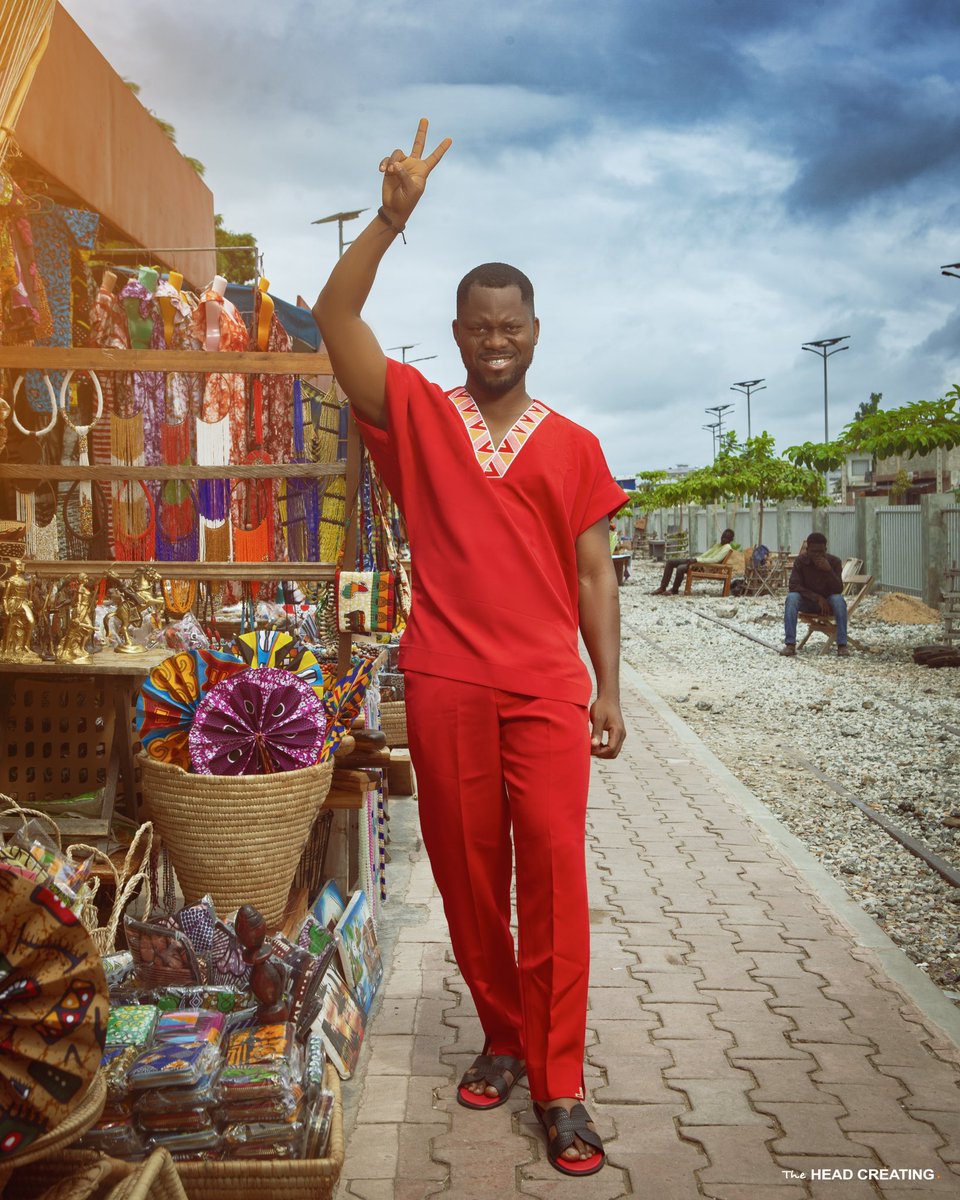 Borisvitalh's tweet photo. J’espère juste que si vous devez noter mes contenus je mérite la moyenne . C’est le plus important pour moi .
Si c’est le cas alors merci .

Vous me préférez en tenue africaine ? Vous aimez ? 

66 38 64 17 https://t.co/e4M3xLNnLg