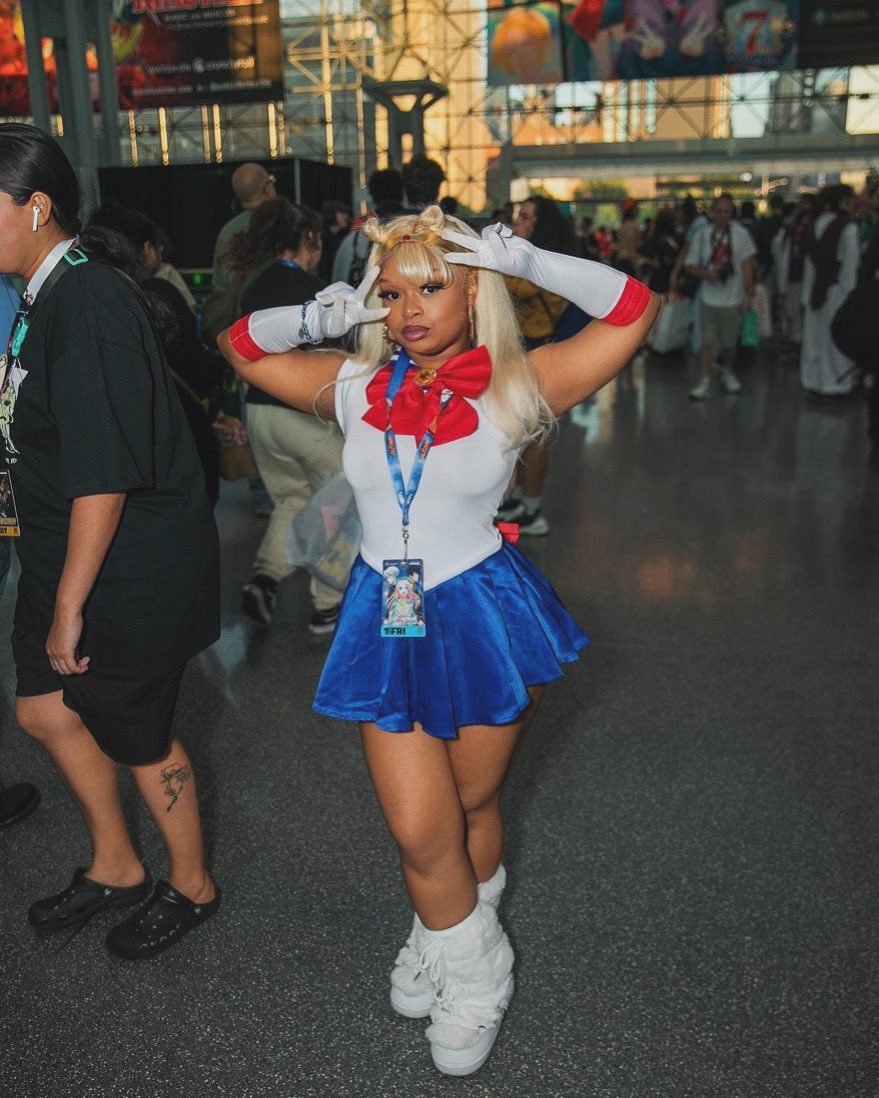 Therealdada__'s tweet photo. 🌙 #animenyc #SailorMoon #cosplay #slimthick https://t.co/vXAjZBYAKb