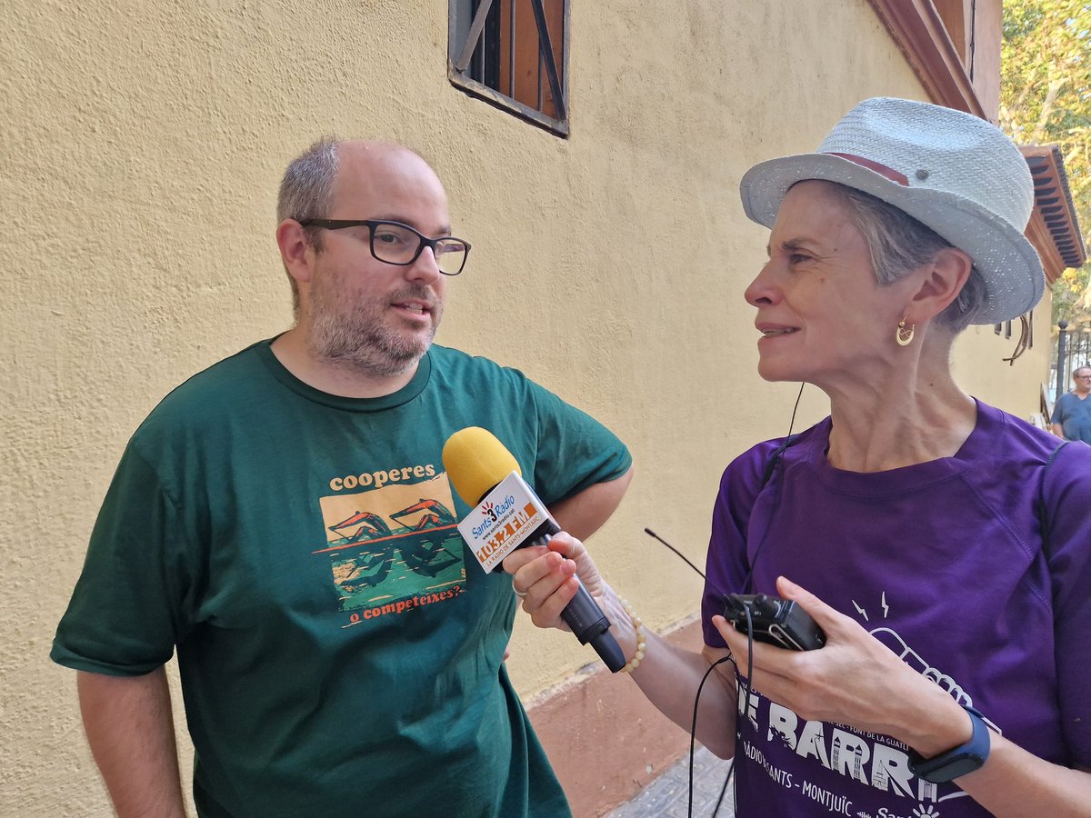 🚐 Tanquem l'última connexió del dia des del Parc de l'Espanya Industrial, amb el Kop de Foc de la Festa Major Alternativa de Sants! 🔥 

👉🏽 Els Diables i les Bastoneres de Sants passejaran per diversos carrers del barri seguits de molts veïns i veïnes.