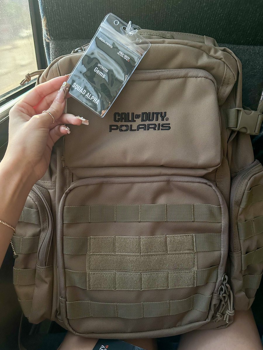 gemzei's tweet photo. super grateful for the opportunity @CallofDuty and all the wonderful creators I got to officially meet at CODNext! Such an incredible experience, and lets be real the staff killed it 💯 https://t.co/NDEMiTk7SW
