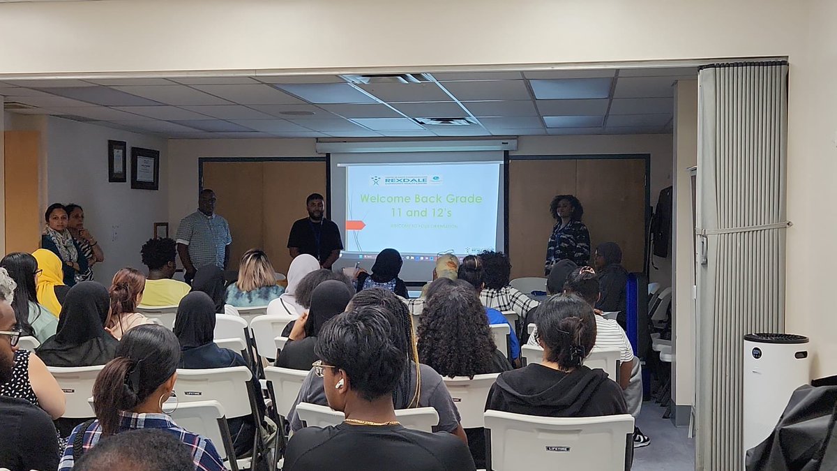 Thank you to all the students and parents/ guardians who came out this past week for orientation. We held 7 orientations this week and got to see so many new and returning faces! Good luck next week on your first week of classes🎓