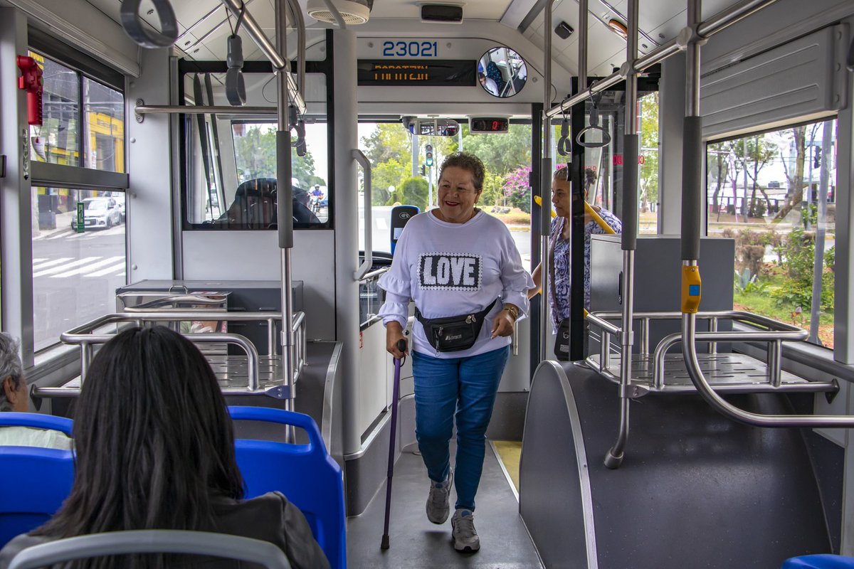 La Ciudad de México ha transitado a la electromovilidad con unidades y sistemas 100% eléctricos⚡️

Con apoyo del <a href="/c40cities/">C40 Cities</a>, en su informe de resultados, desarrollamos unos lineamientos técnicos para unidades eléctricas y diversos estudios para servicios zonales y de trolebús.