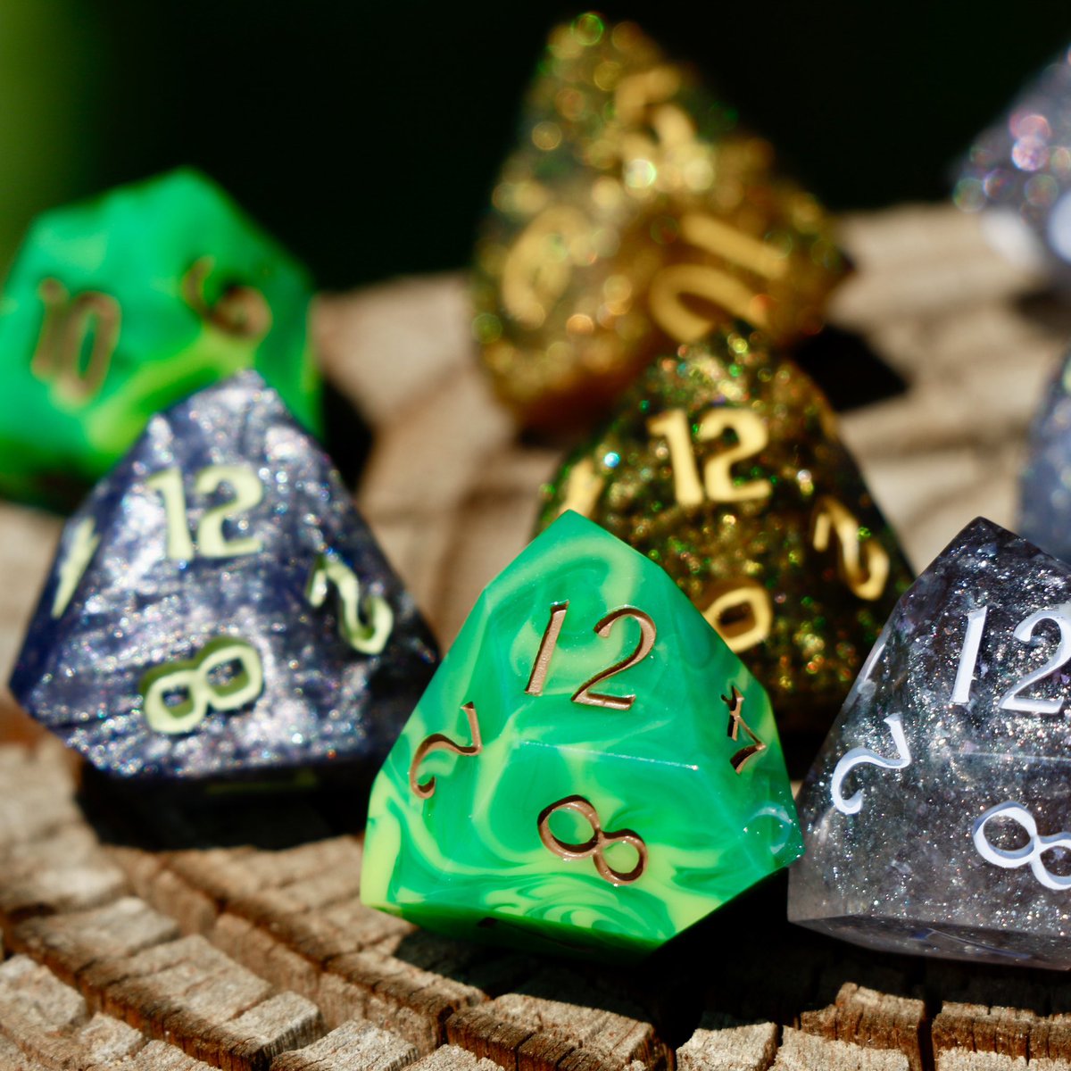 interstellarD20's tweet photo. Just a few new daggerheart duality dice pairs 🥰 https://t.co/cVCt4Sf0f7
