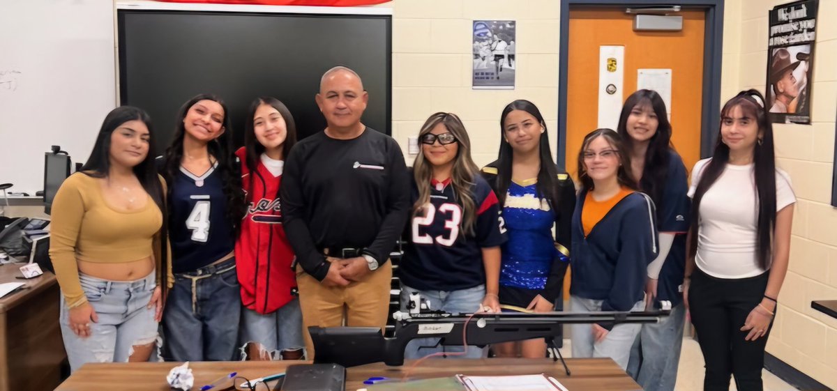 MoodyEnglishMonreal tweet media