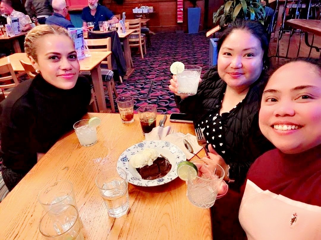 MelanesianQueen's tweet photo. To the 17th shift, we finally got a day off! 🙌🏾 From work, to home and straight to the pub. 😂 Time to eat, drink, sleep, work and repeat. 😅 #Cheers #DayOff #PubTime #TGiF https://t.co/KaTxUrFutZ