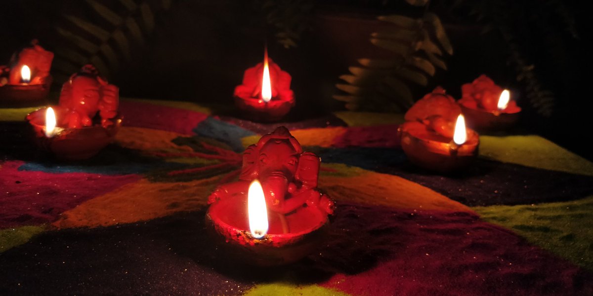rajeshdatar2022's tweet image. Lights from diyas