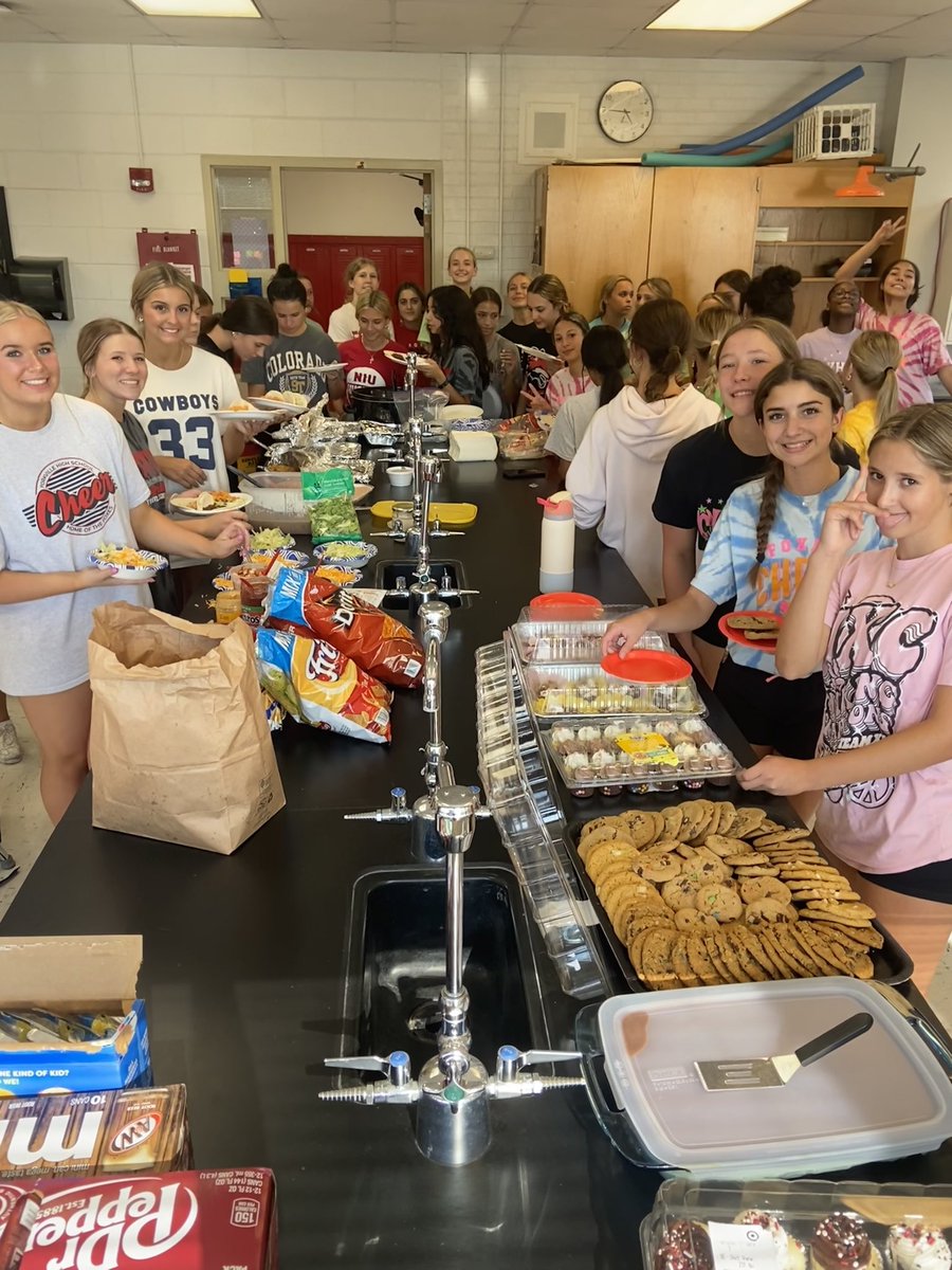 Mrs. Styve (@yhscheercoach) on Twitter photo First <a href="/yorkvillecheer/">Yorkville Cheer</a> team dinner of the season!! We have the best team moms for putting this together ❤️🦊 First <a href="/yorkvillecheer/">Yorkville Cheer</a> team dinner of the season!! We have the best team moms for putting this together ❤️🦊