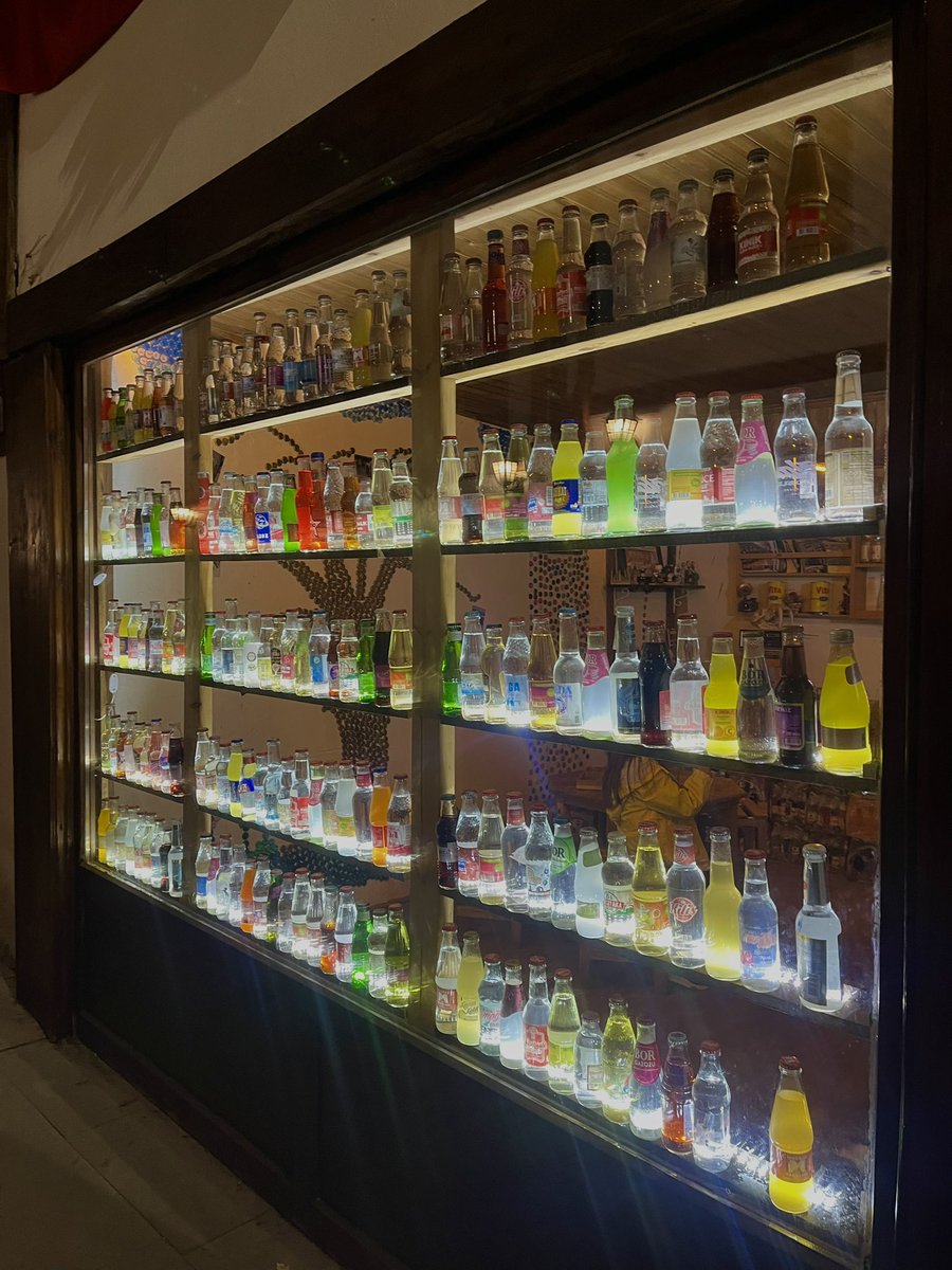 senadmrsy's tweet photo. 1 tane avmsi var cok fazla mağaza çeşitliliği olmasa da hiç yoktan iyidir yeni yeni restorasyon yapılan yerler var oralara çankırının kültürünü yansıtan isletmeler acılıyor üniversitesi bile var ne gerek varsa burda öğrenci olmak asla istemezdim https://t.co/wTV4ksQYCi