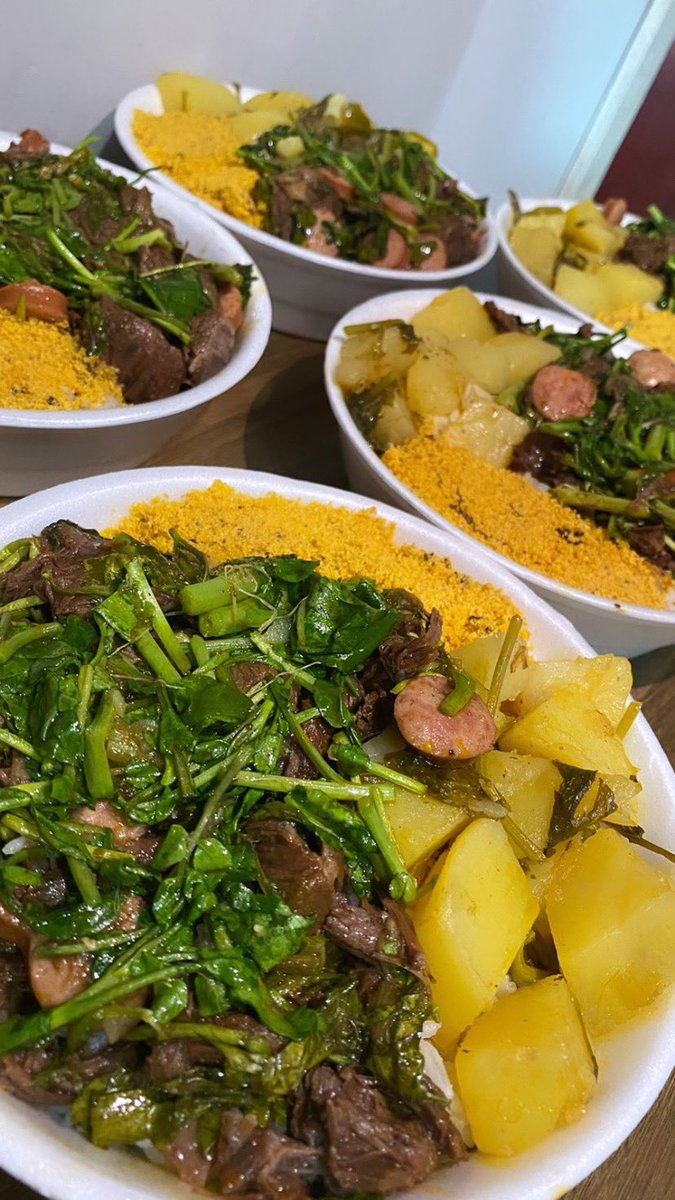 Amanhã é dia dela emmm!
Carne com linguiça, batata e agrião.
Quentinha grande, R$ 25,00!
Chamaaaaa! 🔥🔥🔥