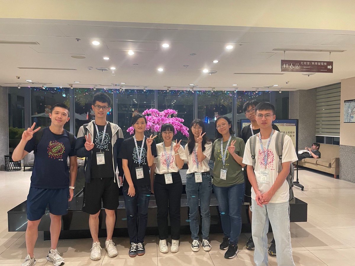 Erh-Min Lai (@erhminlai) on Twitter photo Congrats to <a href="/XuanLaiTW/">Xuan (Stephenson) Lai</a> my Ph.D student for being awarded 1st place in the poster presentation @ Annual Bacteriology Conference. Glad to see the active participation of my students in this important event gathering scientists working on #bacteria in #Taiwan. #ProudPI <a href="/IPMBSinica/">IPMB Academia Sinica (äøē é¢ę¤å¾®ę)</a> Congrats to <a href="/XuanLaiTW/">Xuan (Stephenson) Lai</a> my Ph.D student for being awarded 1st place in the poster presentation @ Annual Bacteriology Conference. Glad to see the active participation of my students in this important event gathering scientists working on #bacteria in #Taiwan. #ProudPI <a href="/IPMBSinica/">IPMB Academia Sinica (äøē é¢ę¤å¾®ę)</a>