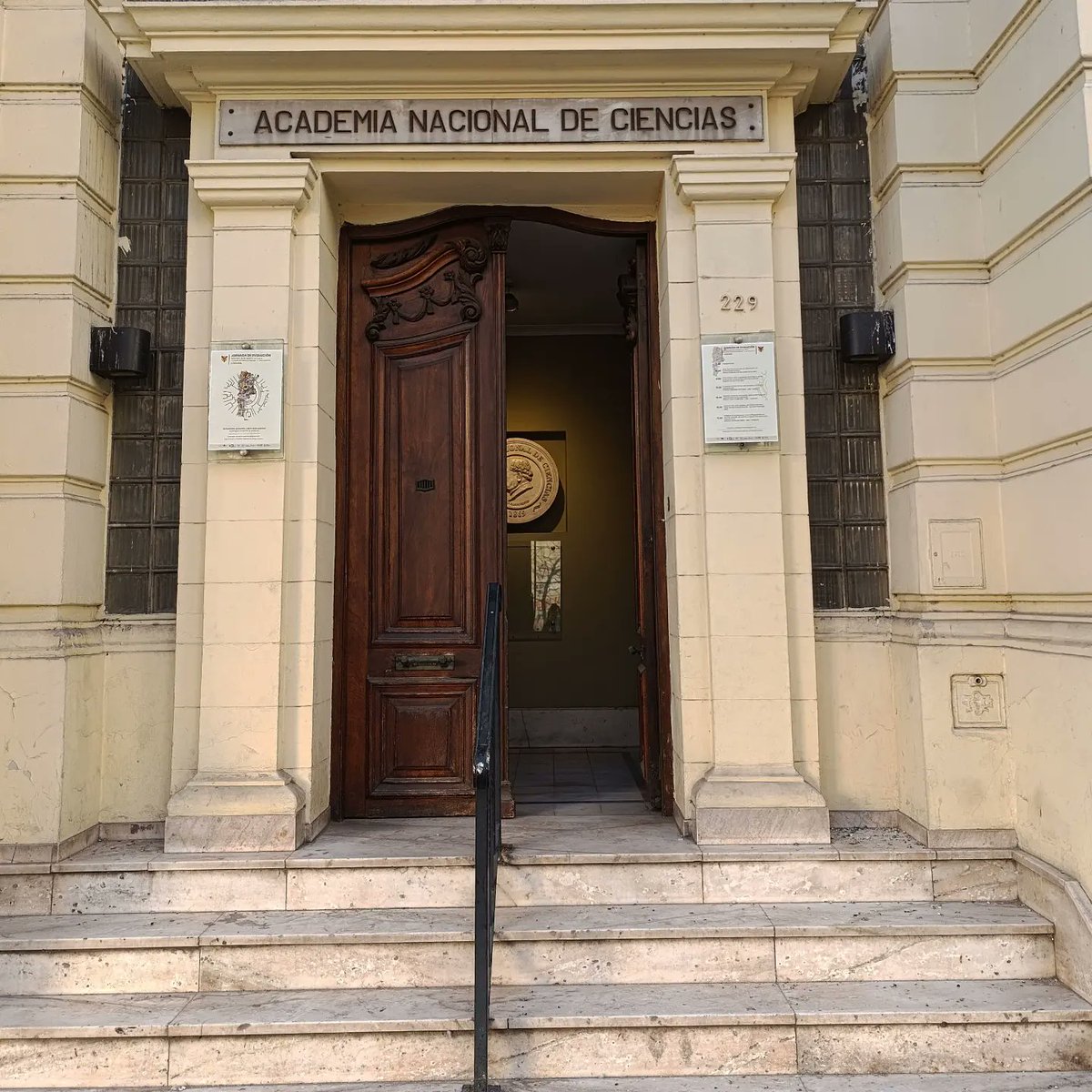 EvoArgentina's tweet photo. ¡¡¡Volvieron las Jornadas de Evolución!!!🤓🧬🌿🦂👥

El 28/08 Córdoba inaguró este espacio de comunicación de la ciencia compartiendo charlas que nos acercaron más al conocimiento de la historia evolutiva de los seres humanos 🙋🏻‍♀️🙋🏻, arácnidos 🕷️🦂, aves 🦤 y plantas 🌿. https://t.co/W6k68Etz3s