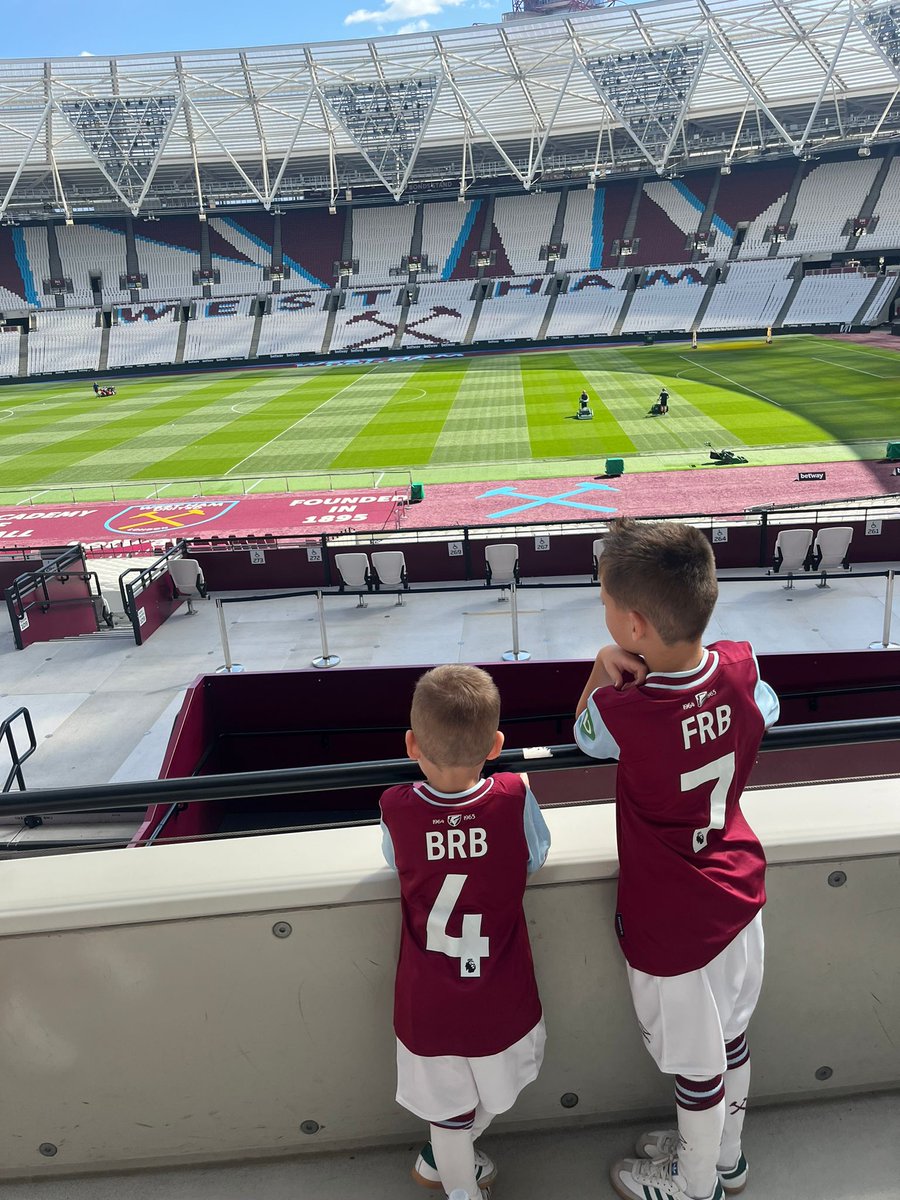 reecebrandon1's tweet photo. Happy 7th birthday, Fletcher. 
#Irons #Hammers https://t.co/ziFfeOCUwC
