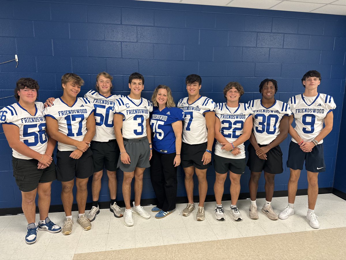 We would like to say thank you to our teacher of the week this week, Mrs. Davies! We appreciate the support and guidance you offer our athletes!