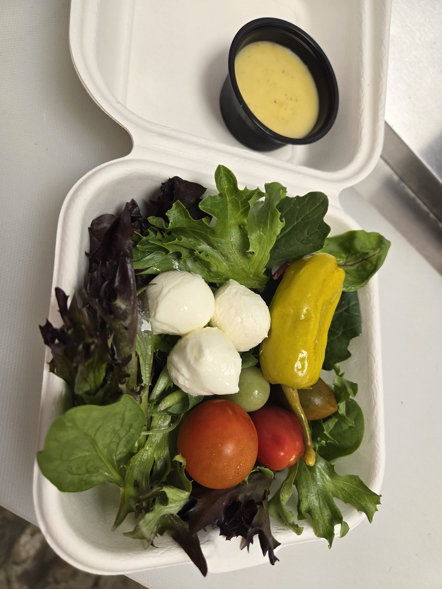 Longo's Pizzetta tweet media