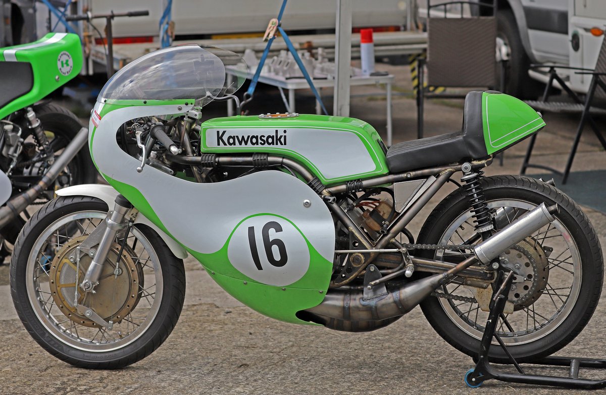 Kawasaki h1r 500.