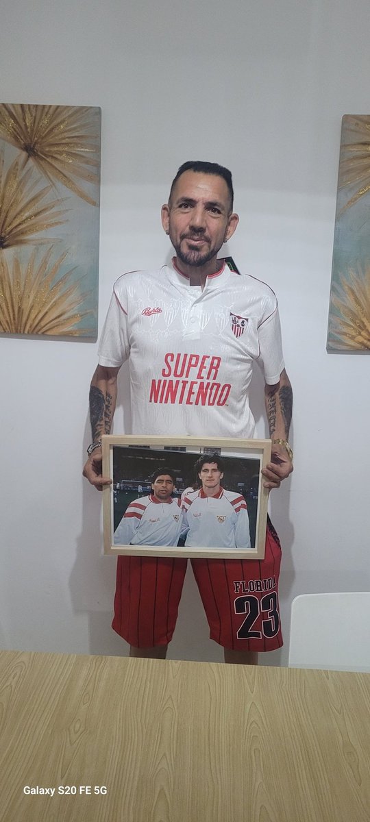 La Retro de Suker y Maradona mis ídolos de niño ya la tiene disponible mi hermano,una pasada
 <a href="/LaterrazaL/">𝕷𝖆𝖙𝖊𝖗𝖗𝖆𝖟𝖆𝖉𝖊𝖑10</a>