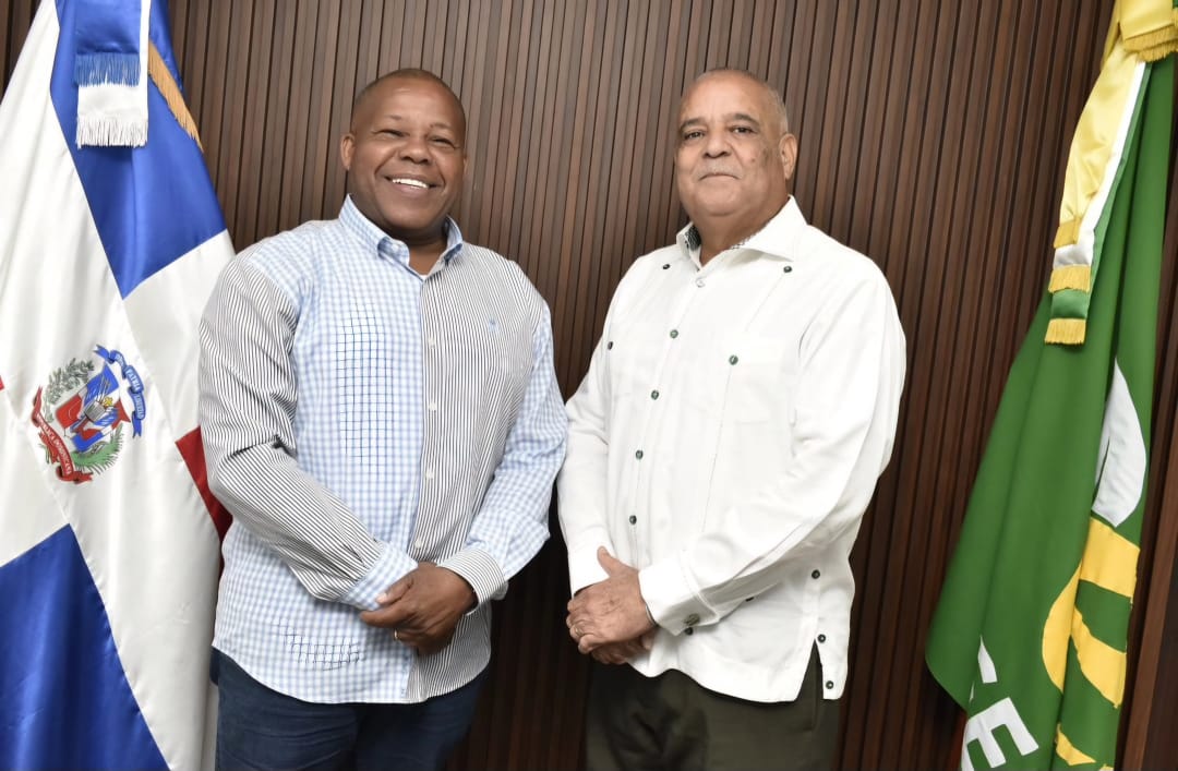 Grata visita de cortesía del presidente del Partido Revolucionario Moderno en Santo Domingo Esté, Adan Peguero, un valioso compañero.
#prm