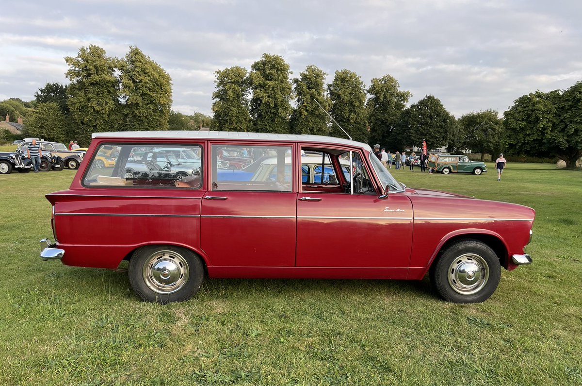 judith_sheen's tweet photo. #Hillman Super Minx
#Wilcot Classics on the Green https://t.co/J2ic7QiDgW