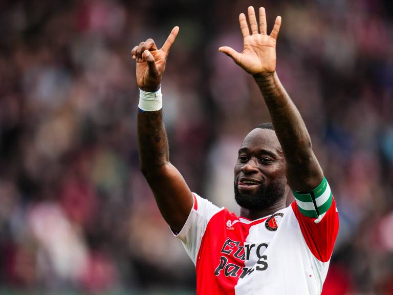 zeschijnendaar's tweet image. De tranen in Marseille, de winnende in Amsterdam, het zingen op de Coolsingel.

Boegbeeld van Varkenoord en Rotterdam-Zuid. Modern clubicoon.

Clubliefde bestaat en Geertruida ís Feyenoord. 

🥺❤️