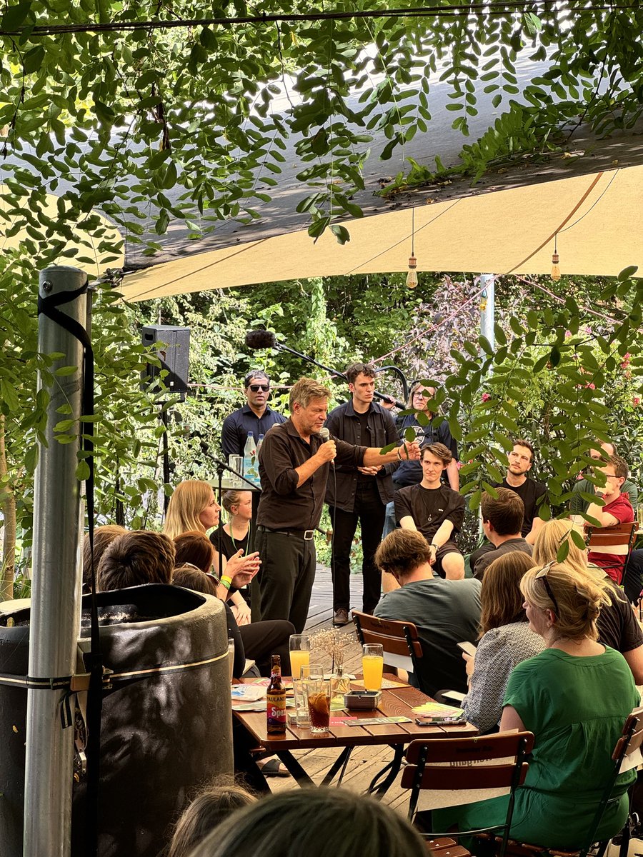 Michael Jahn tweet media