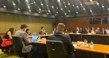 OEA_Cyber's tweet photo. More than 50 guests participated in the National Dialogue on #InternationalLaw in #Cyberspace meeting, organized this week by @OEA_Cyber ​​in Brasilia🇧🇷, jointly with @ItamaratyGovBr and @ChathamHouse, to discuss this matter and its implications for Brazil https://t.co/ModSPVMFyw