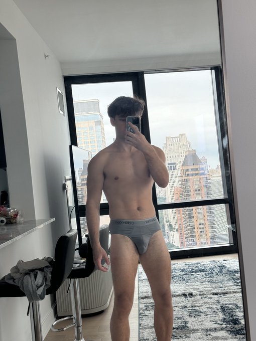 Say yes if you wanna come clean my underwear https://t.co/d4jZlMTKlq