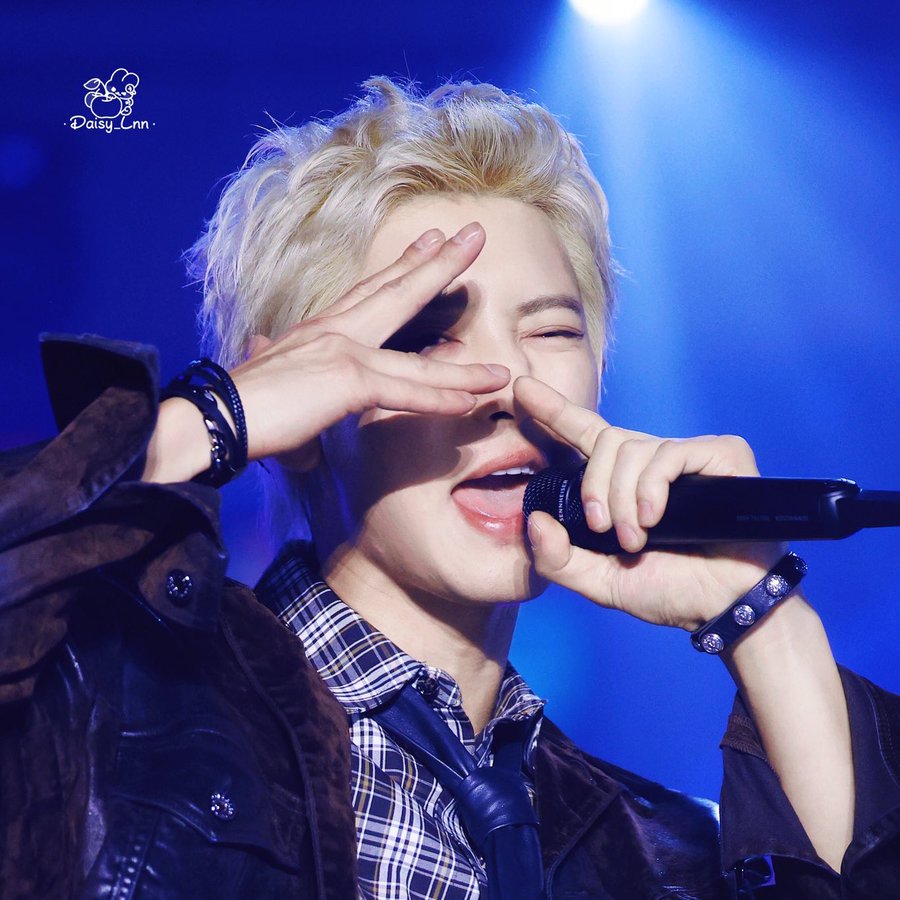 پیترپن من~🥹🤍

#CHANYEOL
<a href="/weareoneEXO/">EXO</a>