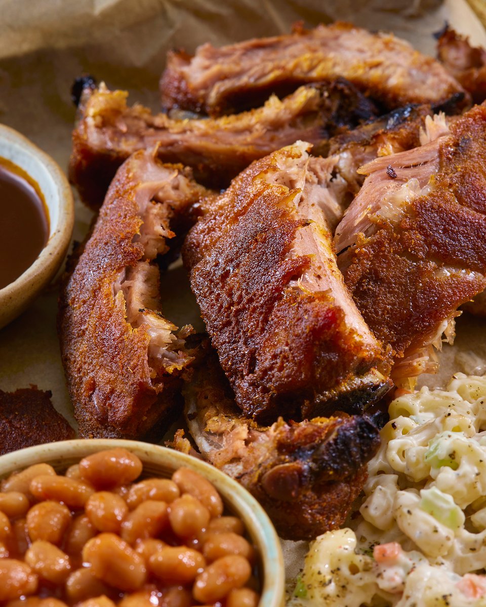 Not sure what to make for your Labor Day get-together? We've got just the thing—our Lighter Dry-Rub Baby Back Ribs recipe: pauladeen.com/recipe/lighter…
