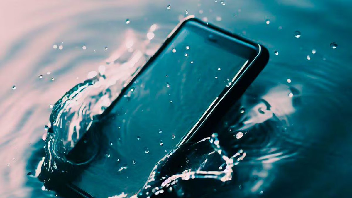 IOIOcorporation's tweet photo. ¿Smartphone mojado? Videos de YouTube prometen milagroso método en pleno 2024 https://t.co/8rnkmB6ZBp https://t.co/Kffeq3XRaT