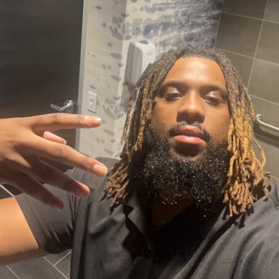 JulionThomas's tweet photo. #NewProfilePic https://t.co/M8IaJVKCC1