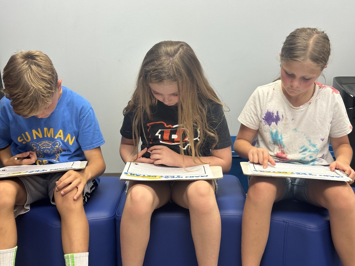 Putting my SoR strategies into practice with my 3rd Grade WIN Group! The kids are getting really good at verbalizing the main idea (Comprehension). Next step: two column notes! 

#proudprincipal #HowMuchWeCanGrow #MakeASplash #WatchSunmanDearborn