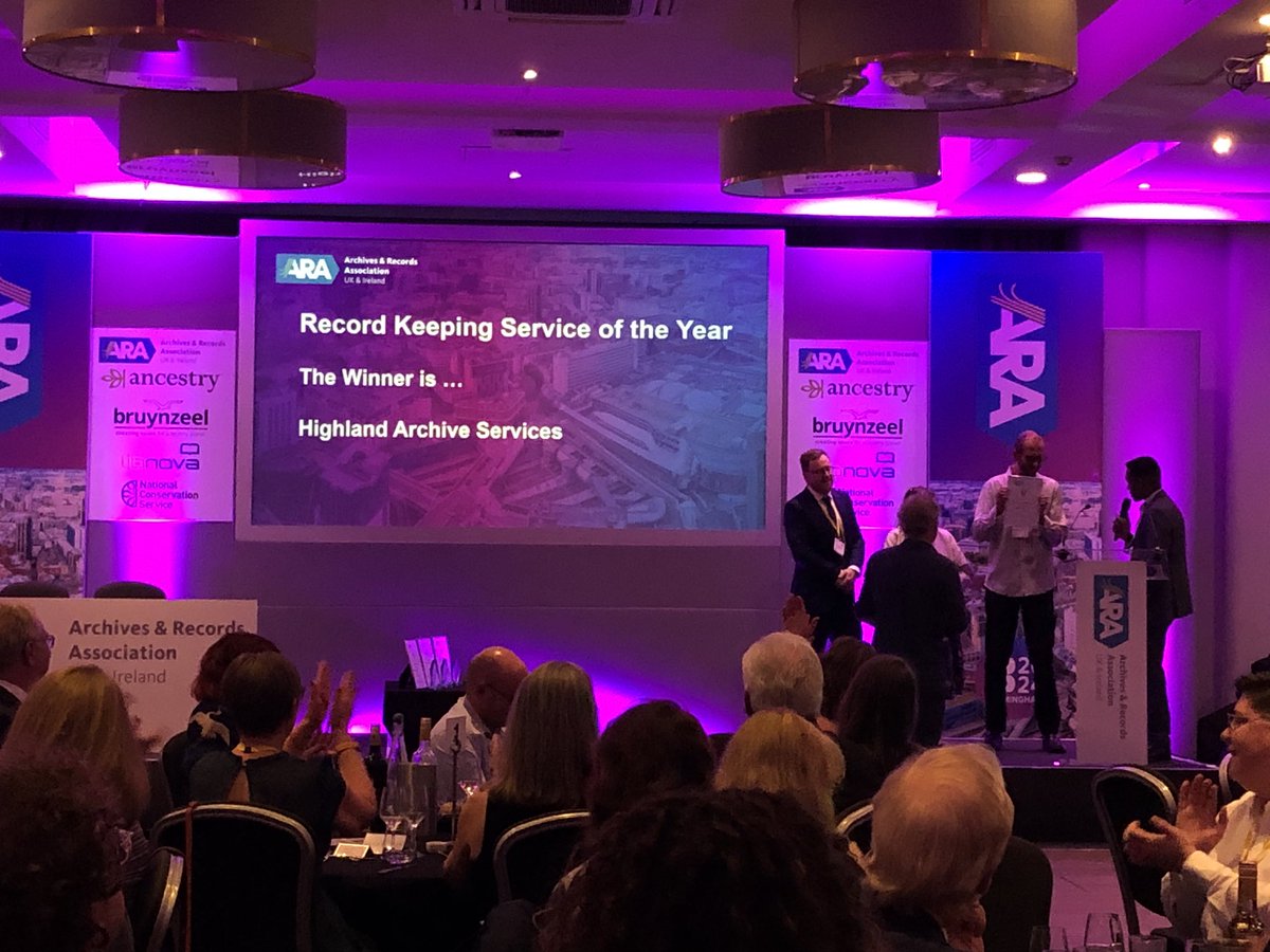 SueCorrigall's tweet image. 👏 Richard collects the award - so well deserved @HLHArchives #ARA2024