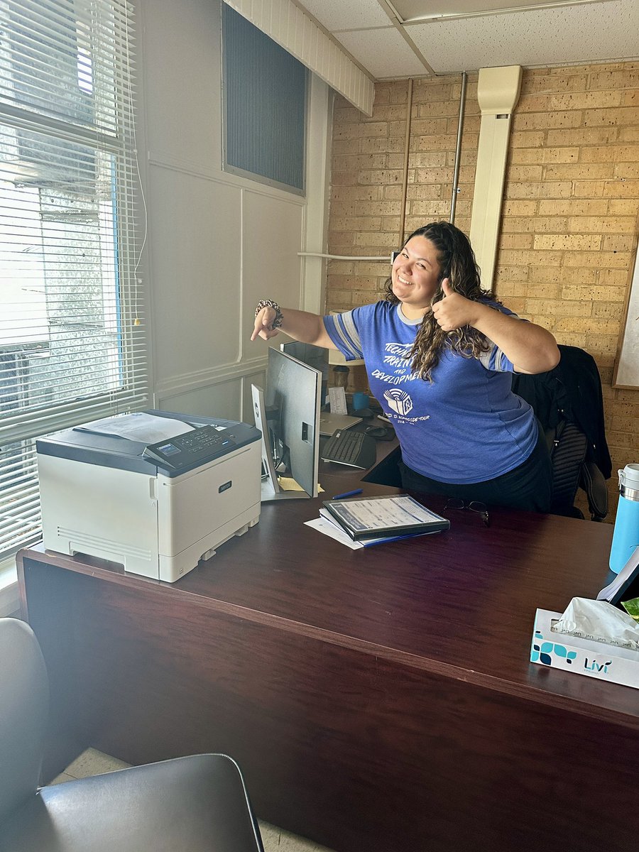 AmandaLeigh77's tweet image. Look at that! 🖨️ Our @NISDNAMS TSS got Principal Yeager’s printer up and running! 

#TechHero #OnePrinterAtATime
