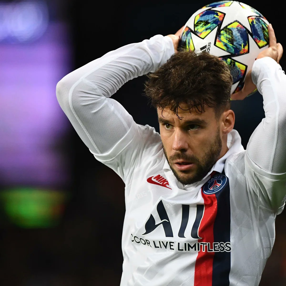 worldoneye's tweet photo. 🚨 Villarreal are close to securing the signing of Juan Bernat from PSG.

(Source: @MatteMoretto ) https://t.co/529Cohct3B